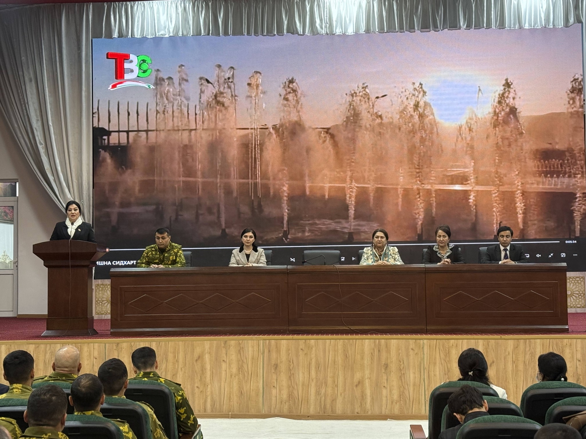 БОЗДИДИ ИДОНА БАХШИДА БА 33-СОЛАГИИ АРТИШИ МИЛЛИИ ҶУМҲУРИИ ТОҶИКИСТОН ДАР АКСИЯИ «КОРВОНИ МОДАРОН», АЗ АФСАРОНУ САРБОЗОНИ ШӮҶОИ ВАТАН БОЗДИДИ ИДОНА БАХШИДА БА 33-СОЛАГИИ АРТИШИ МИЛЛИИ ҶУМҲУРИИ ТОҶИКИСТОН ДАР АКСИЯИ «КОРВОНИ МОДАРОН», АЗ АФСАРОНУ САРБОЗОНИ ШӮҶОИ ВАТАН